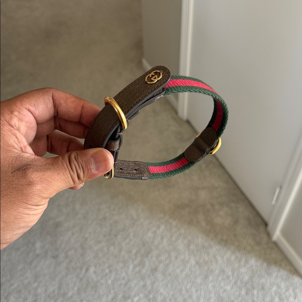 NEW! Gucci Brown and Green Leather Strap with Red Stripe for a dog